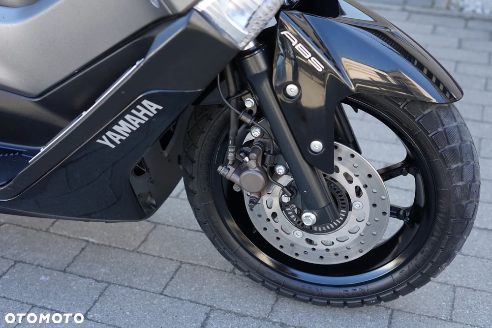 Yamaha NMAX - 14