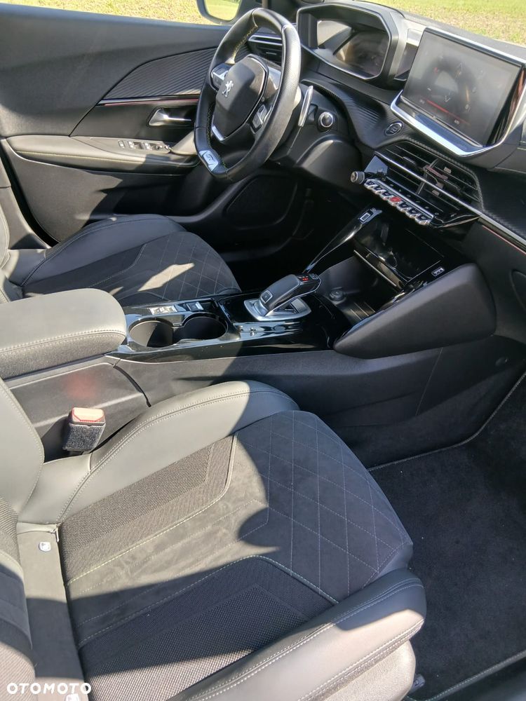 Peugeot 2008 - 23