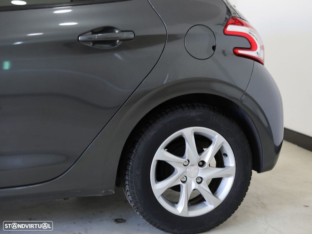 Peugeot 208 1.4 HDi Allure - 16