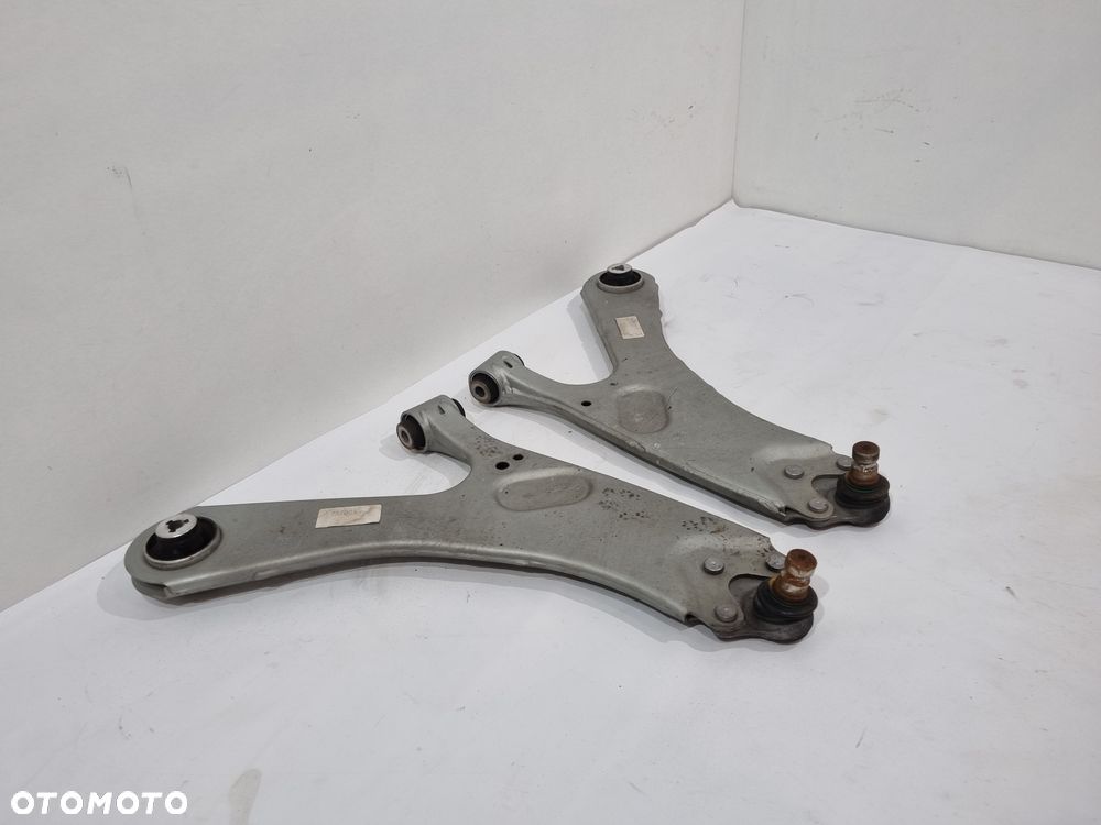 CITROEN C4 III MOKKA II B 2008 II DS3 WAHACZ LEWY PRAWY PRZÓD 7B7Q01 7A7Q01 - 2