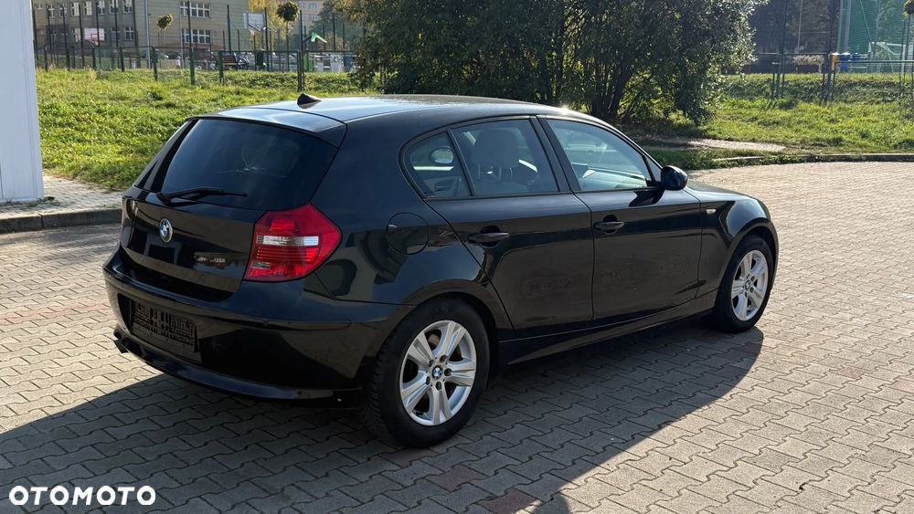 BMW Seria 1 - 25