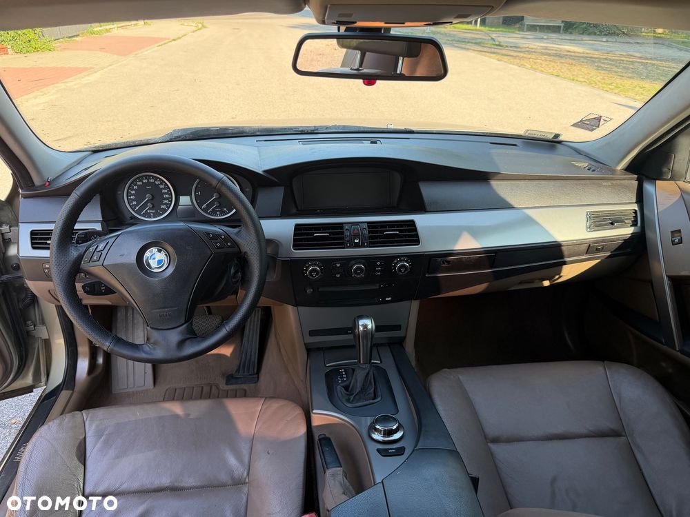 BMW Seria 5 530d - 32