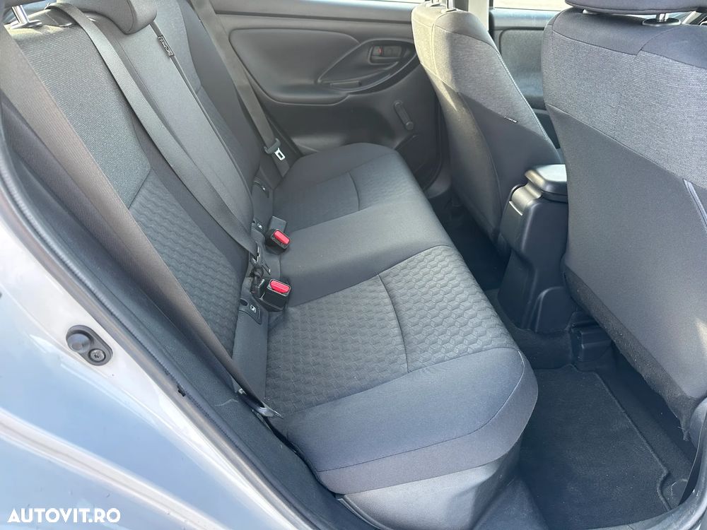 Toyota Yaris 116 1.5 VVT-i Business Edition - 10