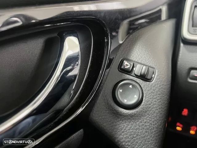 Nissan Qashqai 1.5 dCi Tekna Premium 17 - 26