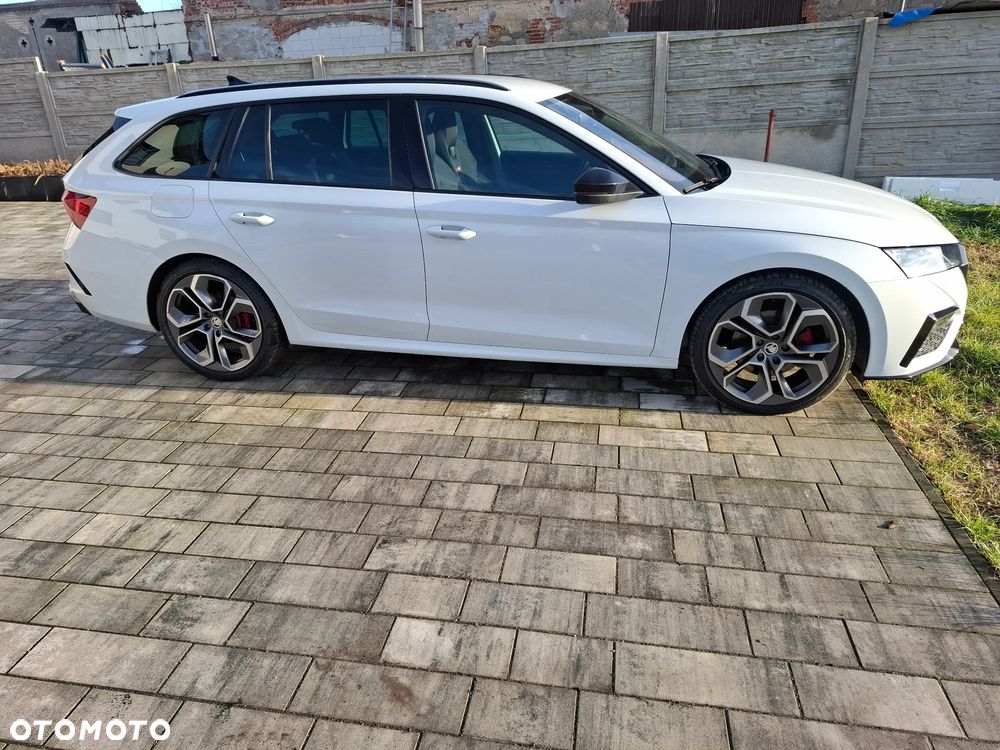 Skoda Octavia 2.0 TDI DSG RS - 8