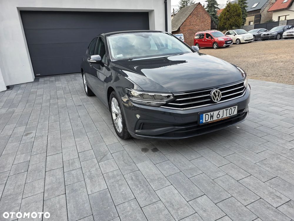 Volkswagen Passat - 10