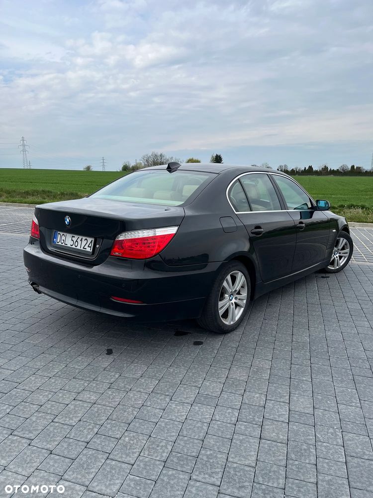 BMW Seria 5 523i Edition Exclusive - 6