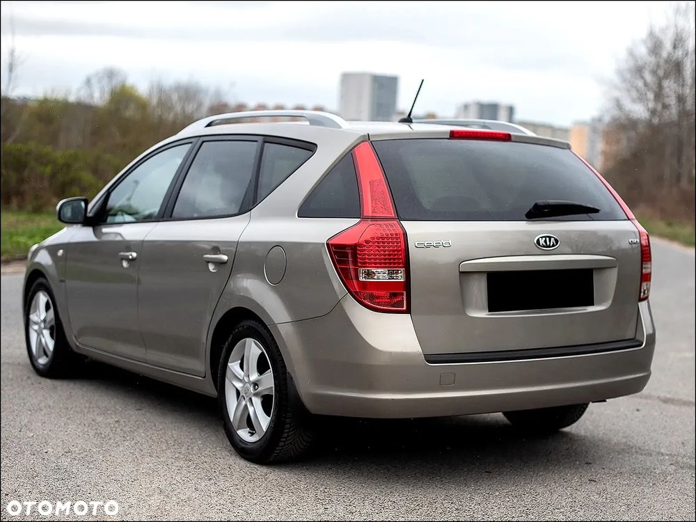Kia Ceed - 3