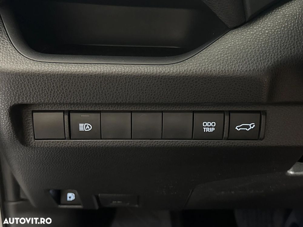 Toyota RAV4 - 16
