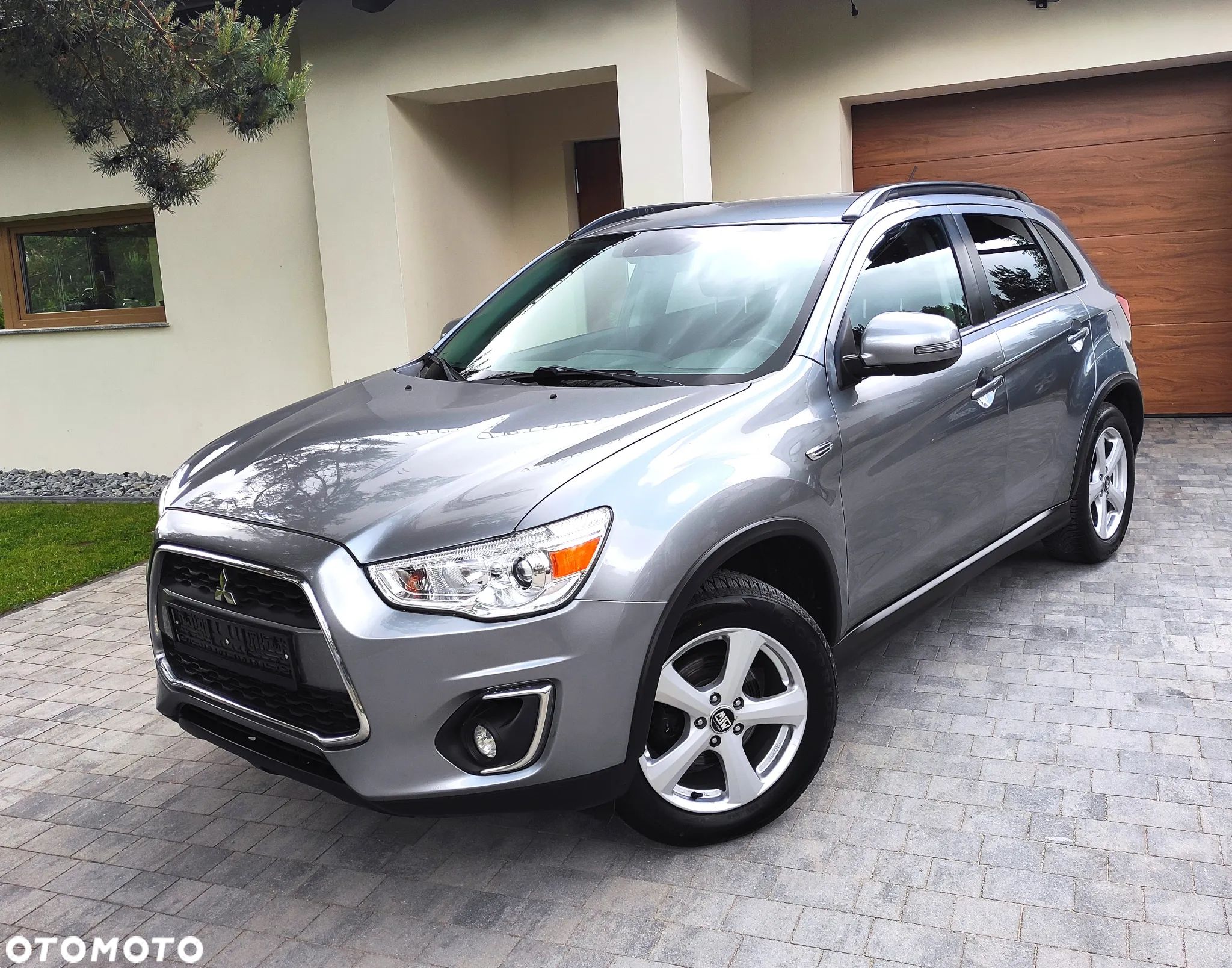 Mitsubishi ASX - 1