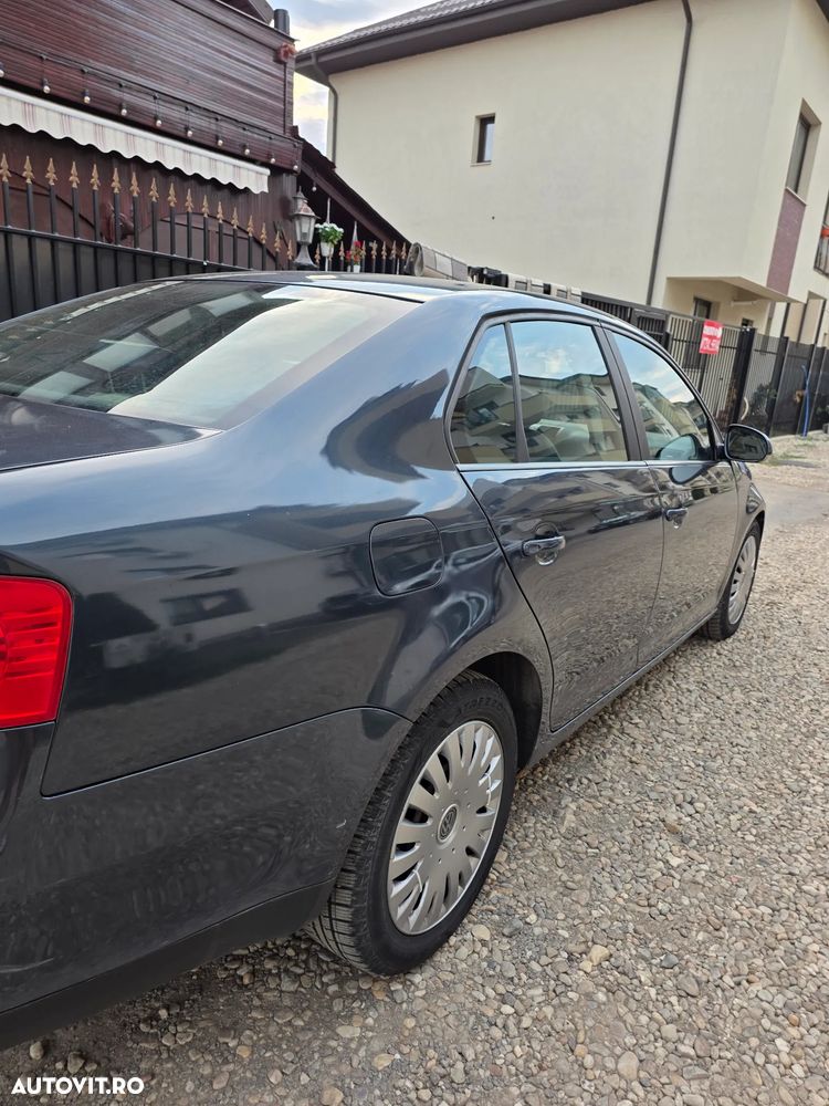 Volkswagen Jetta 1.9 TDI Comfortline - 7