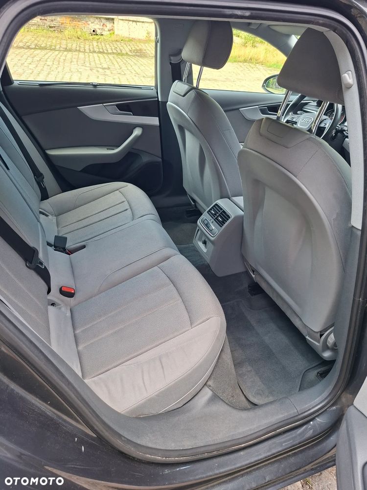 Audi A4 Avant 2.0 TDI S tronic - 23