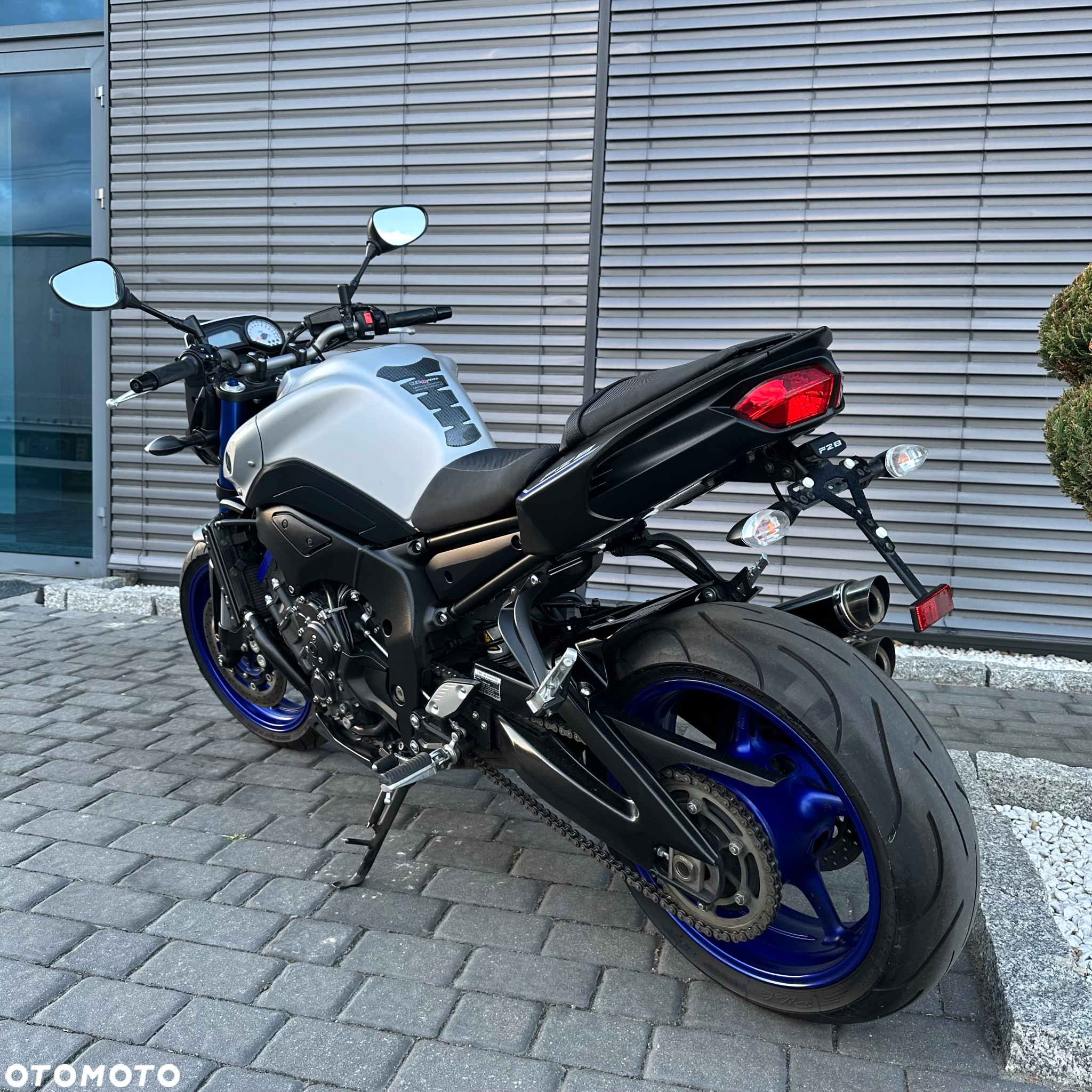 Yamaha FZ8 - 11