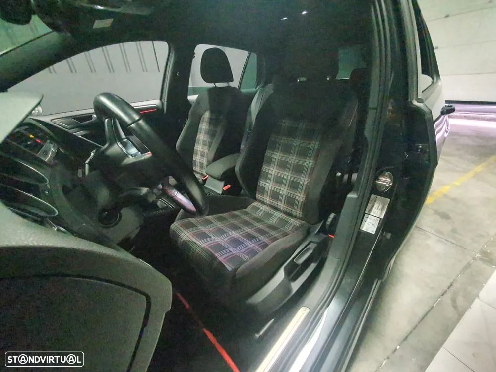 VW Golf 2.0 TSi GTI - 14