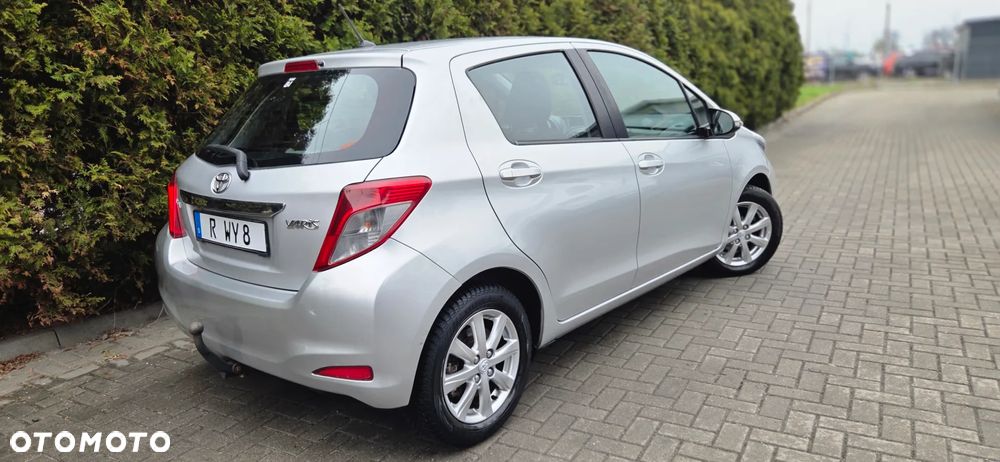 Toyota Yaris 1.33 VVT-i Executive - 12