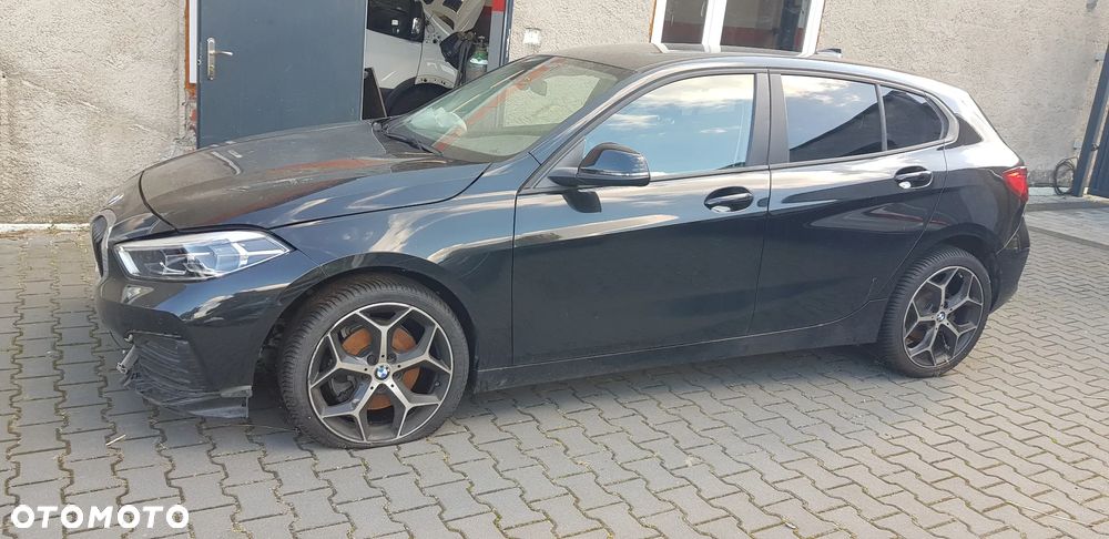BMW Seria 1 116d Sport Line Shadow - 3
