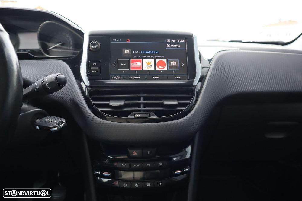 Peugeot 2008 1.6 BlueHDi Allure - 10