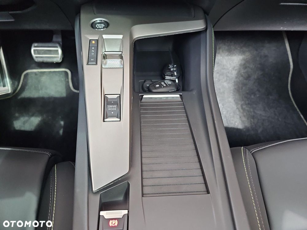 Peugeot 408 - 22