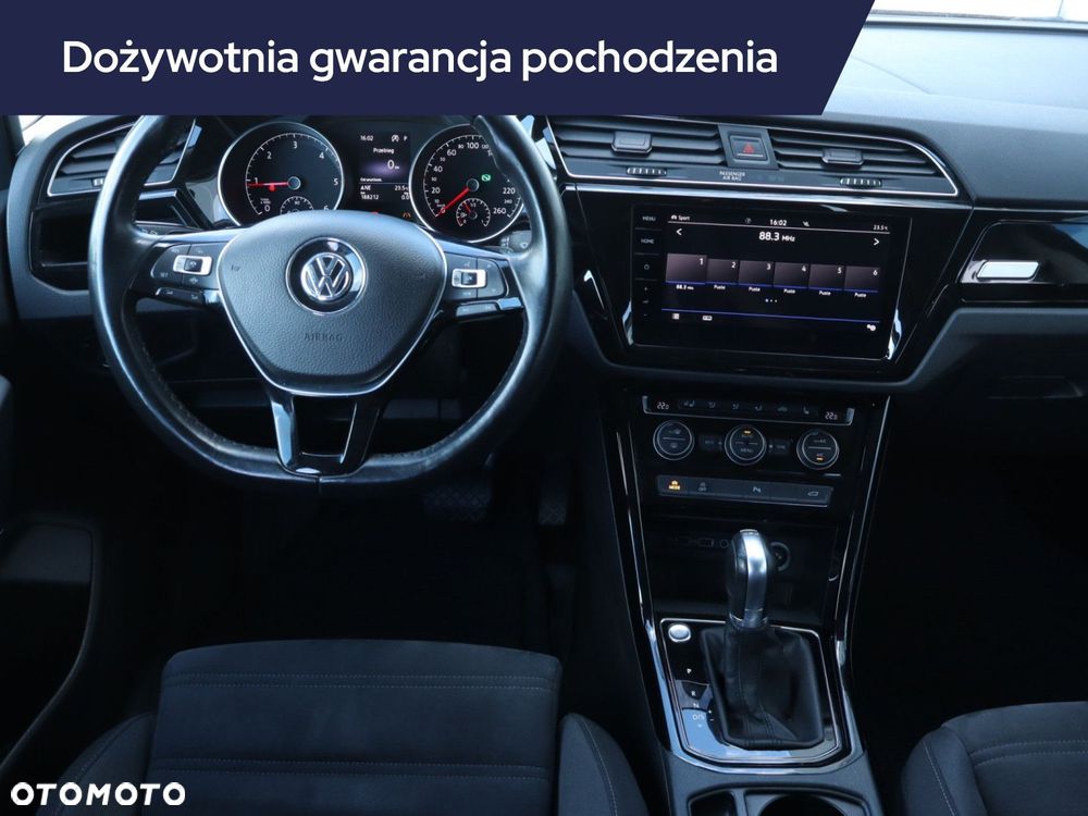 Volkswagen Touran - 9