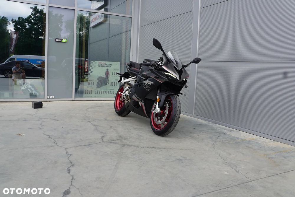 QJMOTOR SRK 921RR