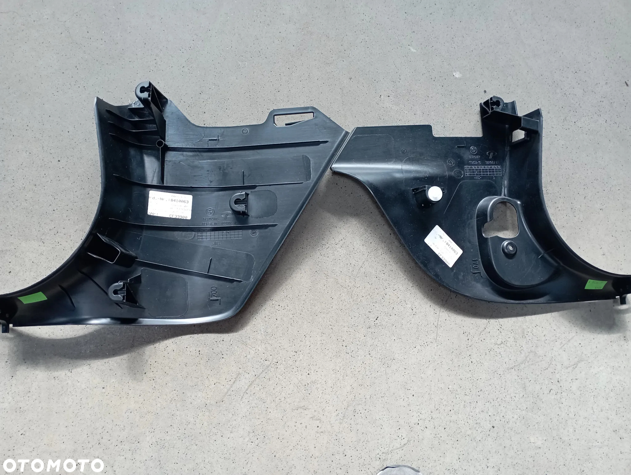 PLASTIK BOCZEK przy nogach BMW 3GT F34 - 2