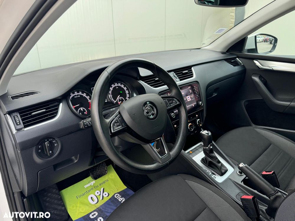 Skoda Octavia 1.6 TDI DSG Style - 11