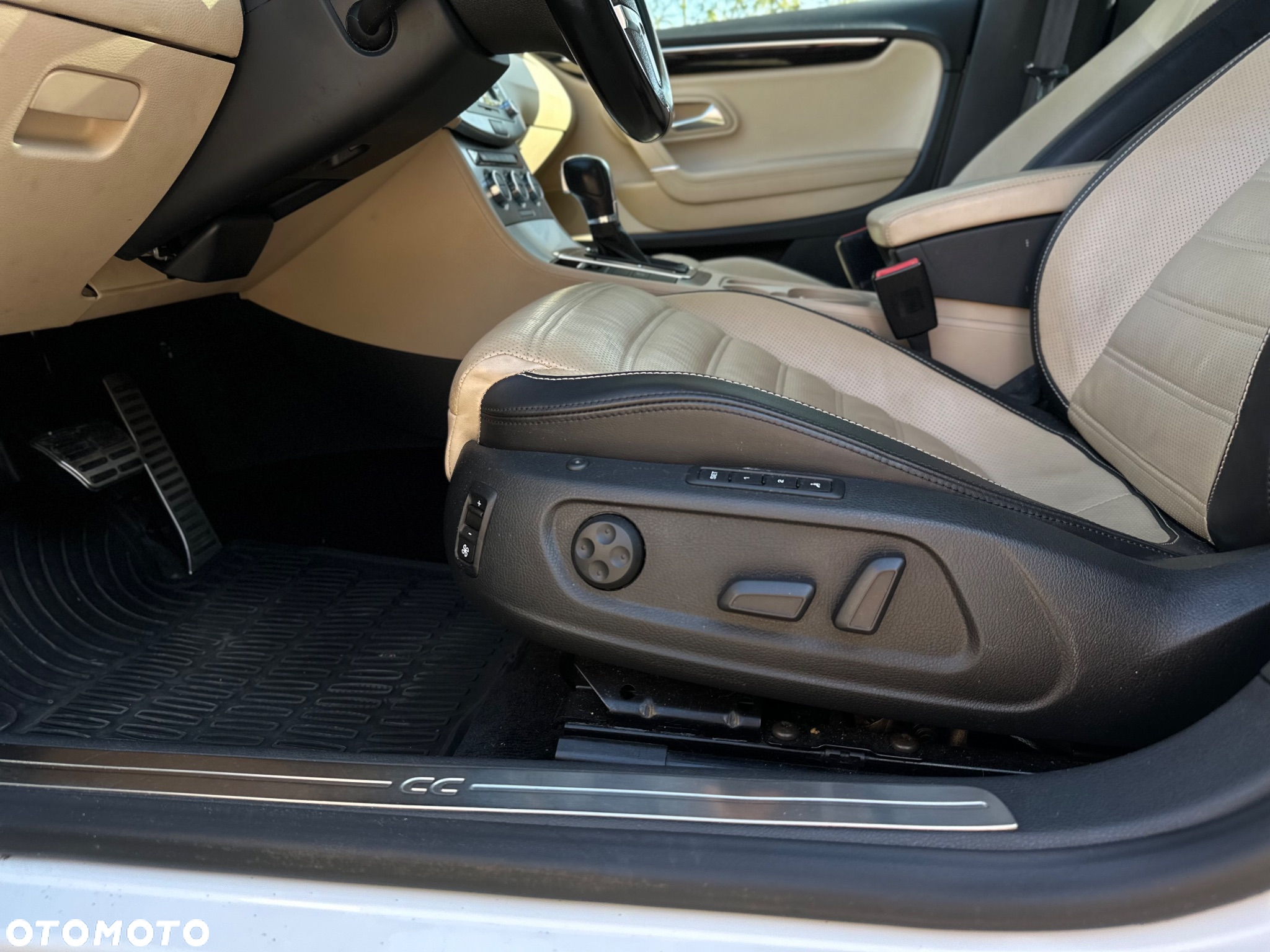 Volkswagen CC 3.6 V6 4Motion DSG - 9