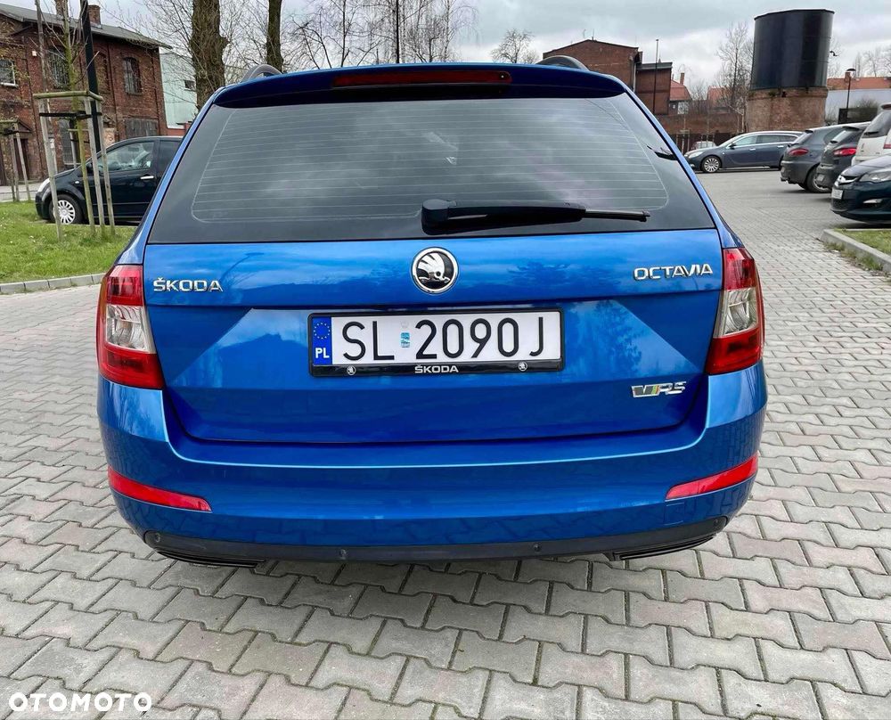 Skoda Octavia 2.0 TDI Edition DSG - 4