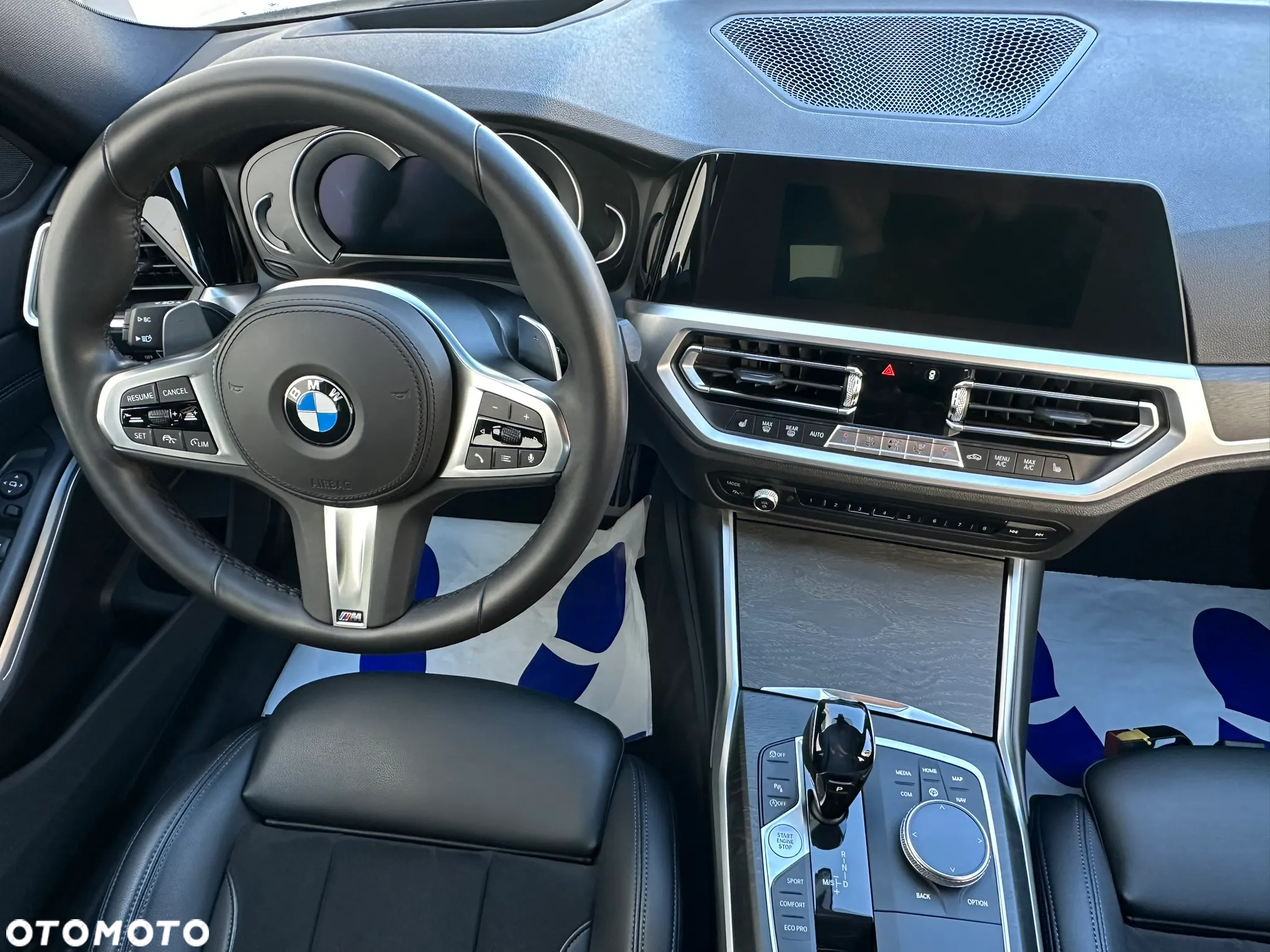 BMW Seria 3 320i M Sport Shadow - 24