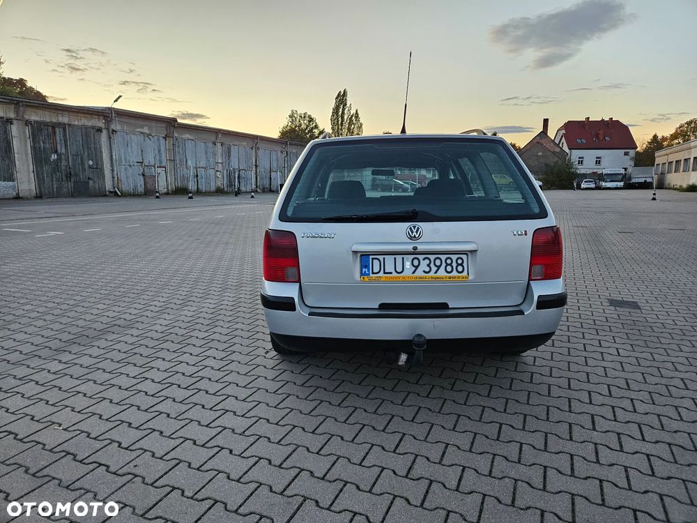 Volkswagen Passat - 16
