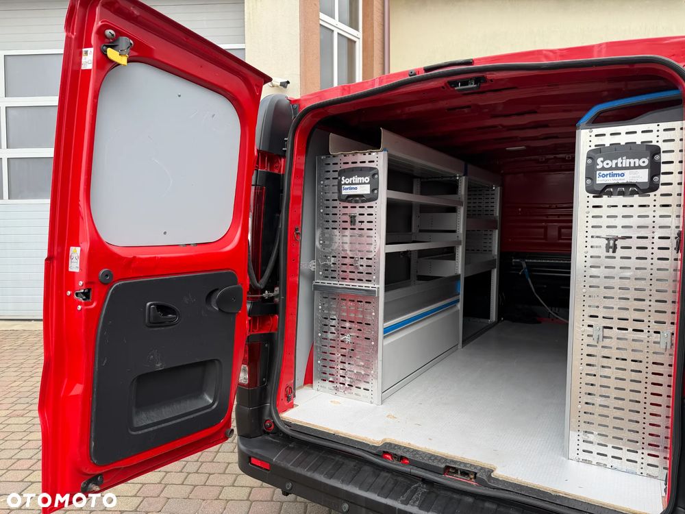 Renault Trafic L2H1 Warsztat - 24