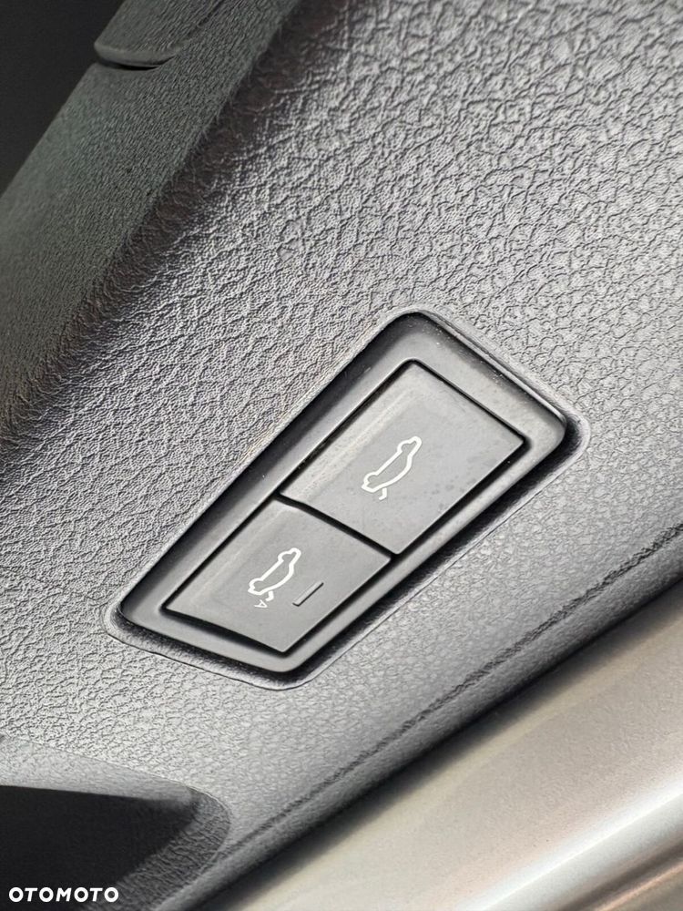 Volkswagen Passat Variant 2.0 TDI EVO Business DSG - 19