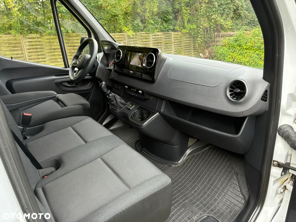 Mercedes-Benz Sprinter 317 Maxi Zabudowa Warsztatowa Najazd Składany Pneumatyka 170KM SALON PL Lampy LED Model 2023 - 34