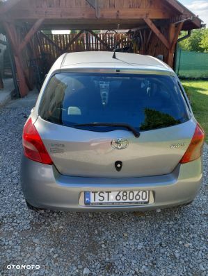 Toyota Yaris - 4