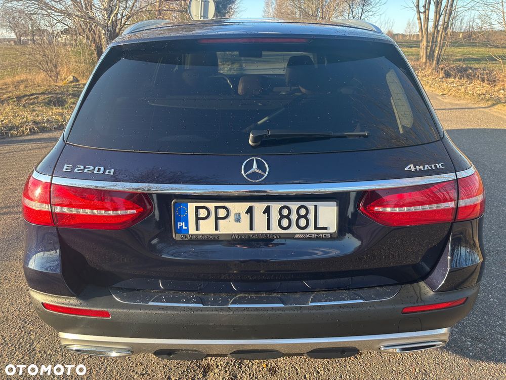 Mercedes-Benz Klasa E 220 d 4-Matic 9G-TRONIC - 4