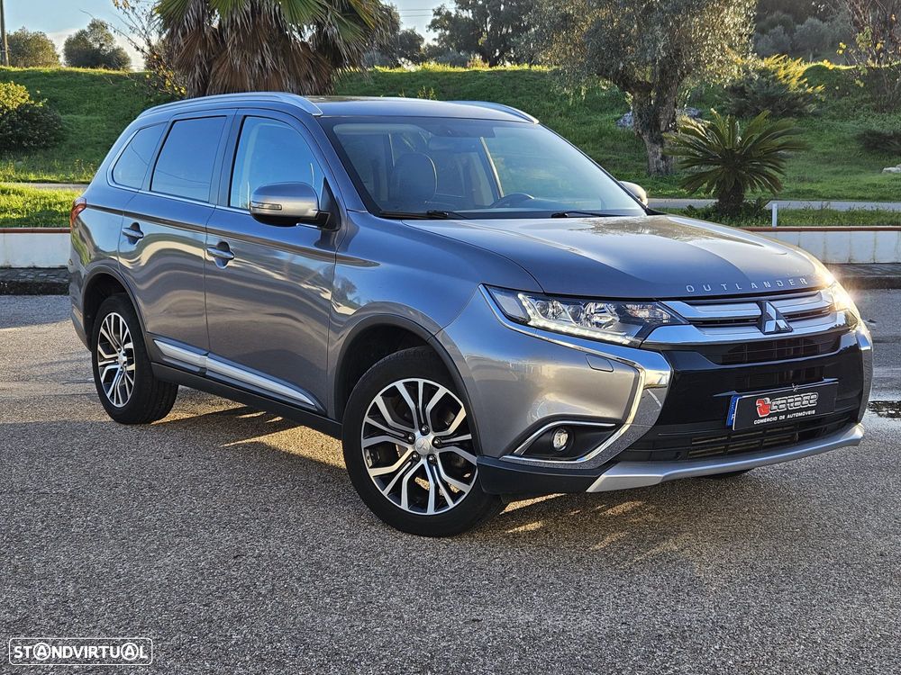 Mitsubishi Outlander 2.2 DI-D Instyle Navi - 1