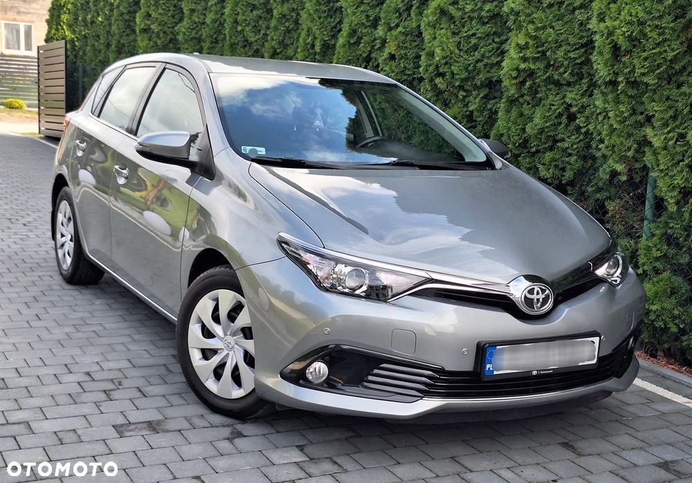 Toyota Auris 1.6 Premium Comfort - 11