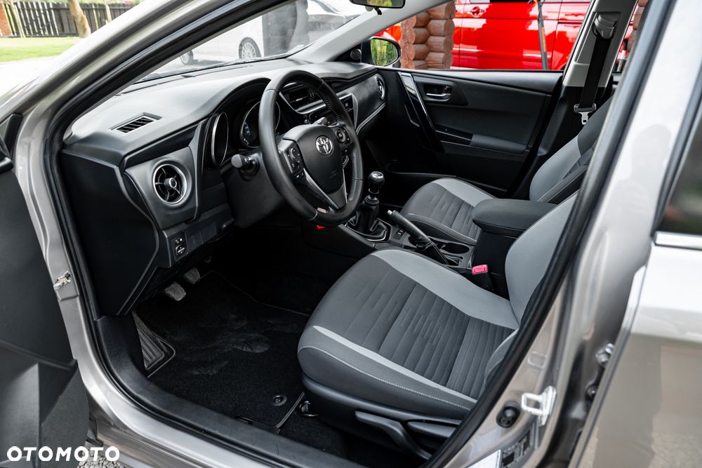 Toyota Auris 1.6 D-4D Comfort - 16