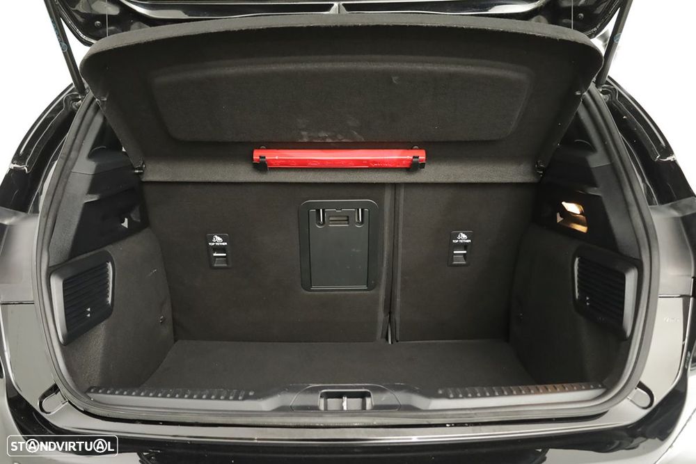 Ford Focus 1.0 EcoBoost MHEV ST-Line X - 23