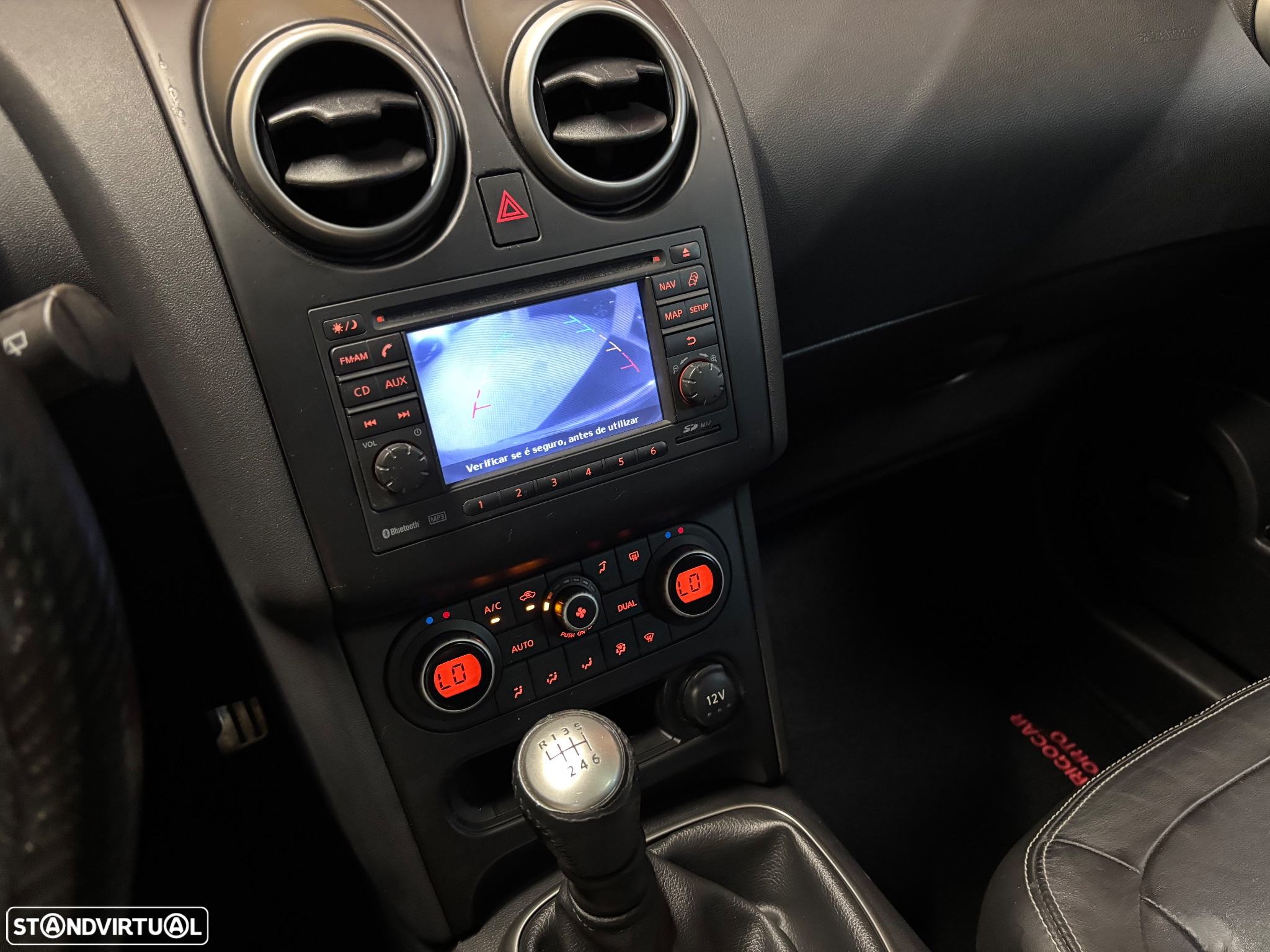 Nissan Qashqai +2 1.5 dCi Tekna Pele Preto +Navi - 22