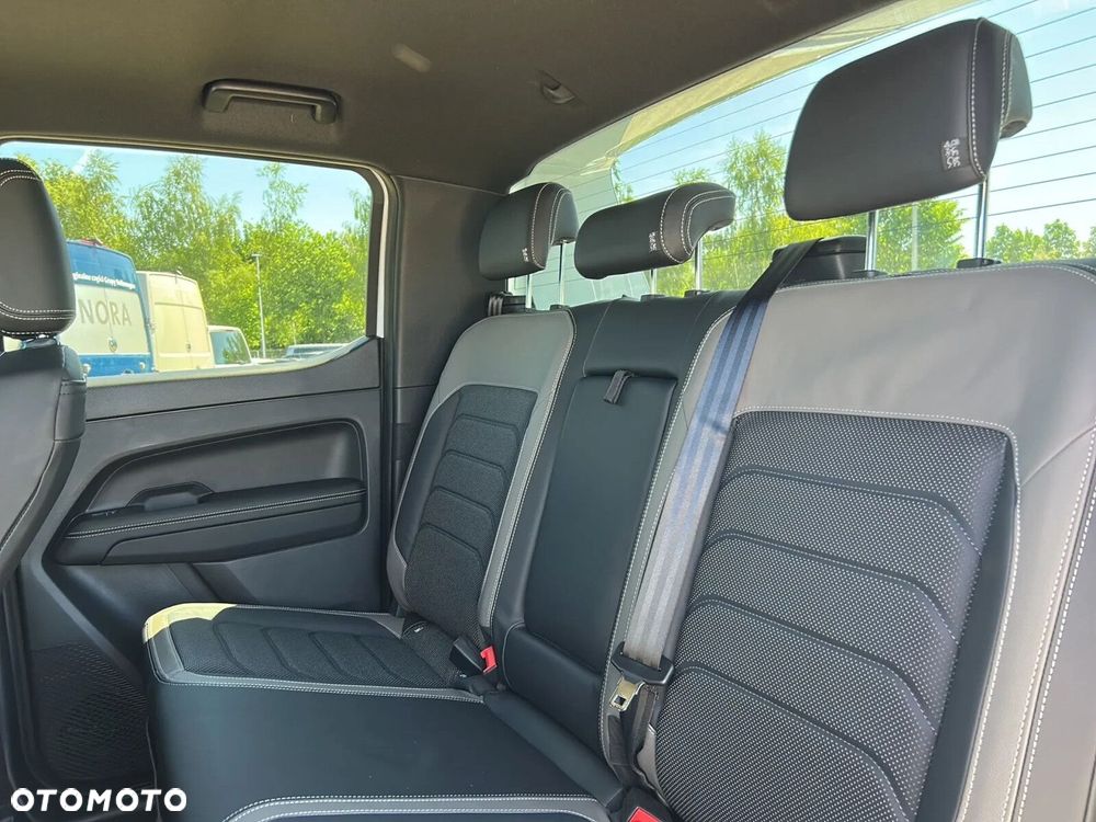 Volkswagen Amarok - 13