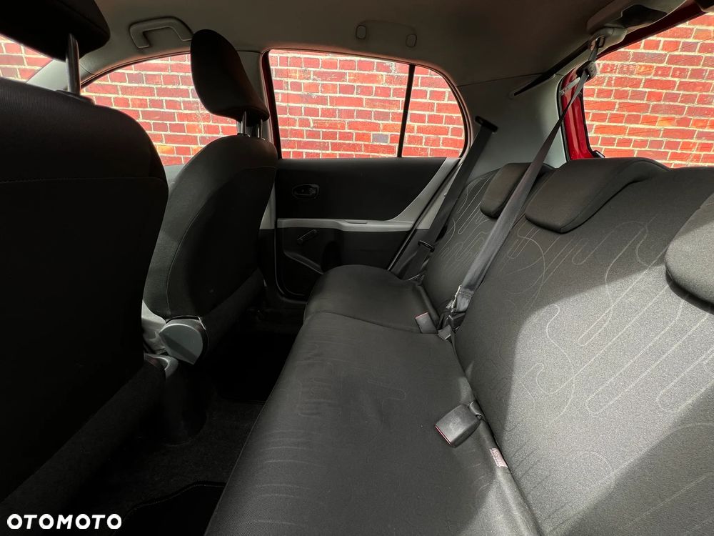 Toyota Yaris - 16