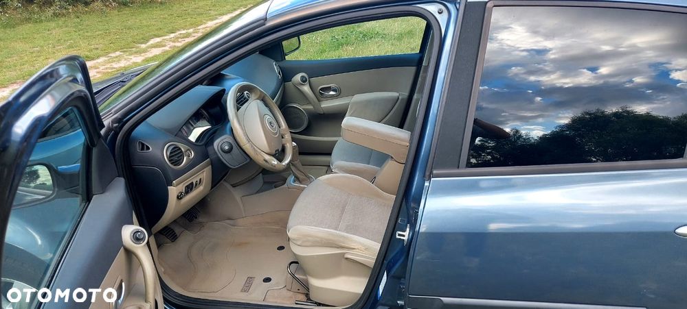 Renault Clio 1.4 16V Dynamique - 5