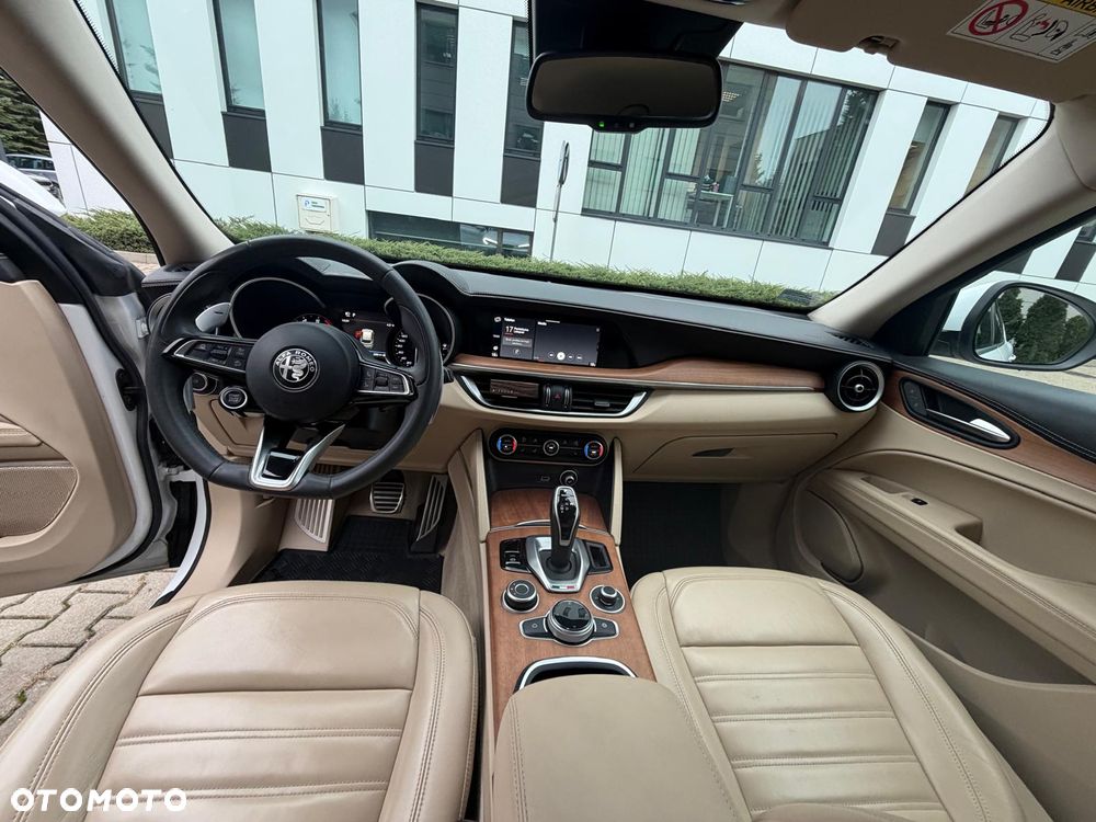 Alfa Romeo Stelvio 2.0 Turbo Veloce TI Q4 - 10