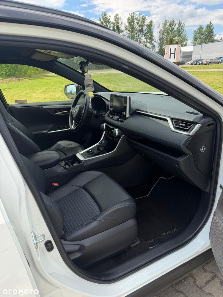 Toyota RAV4 - 16
