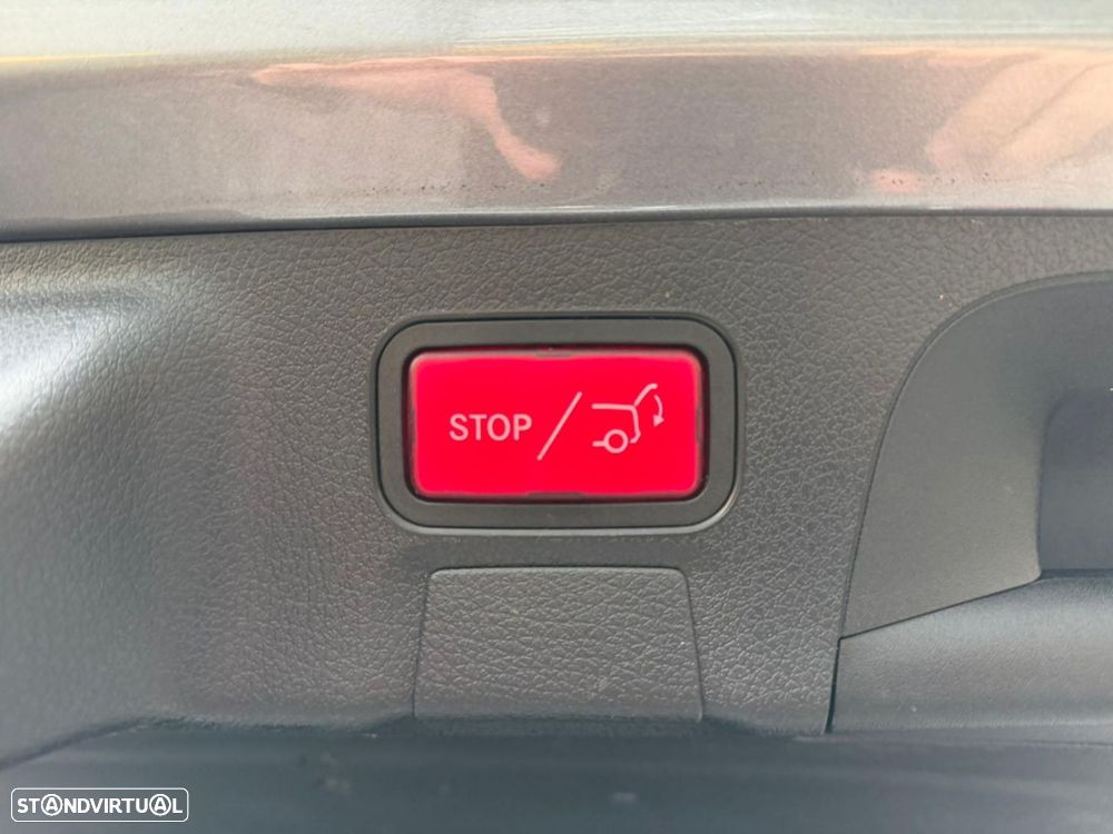 Mercedes-Benz CLA 250 - 36