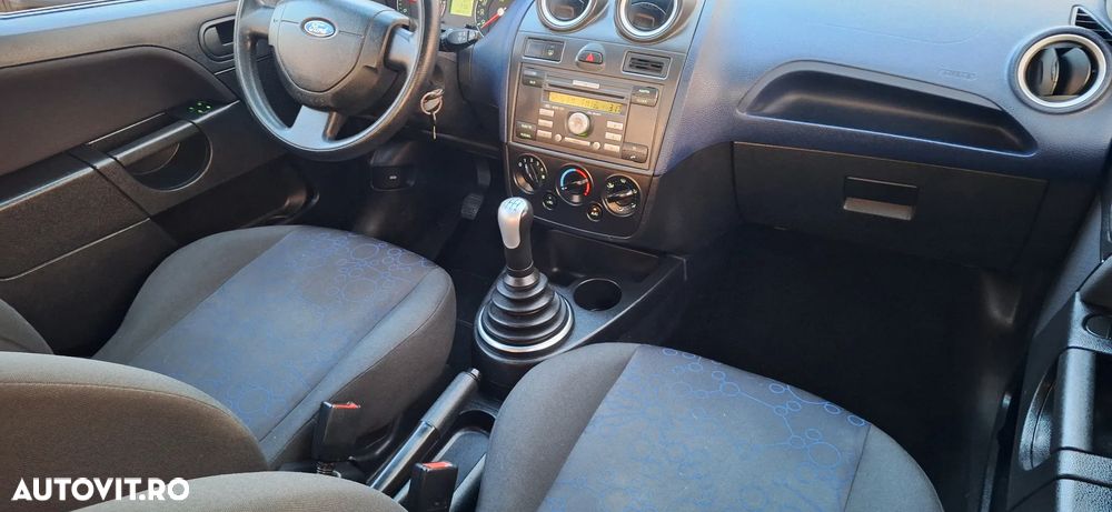 Ford Fiesta 1.25i Comfort - 6