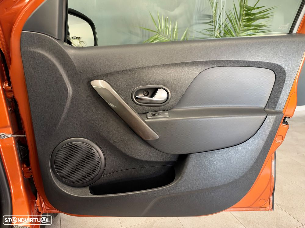 Dacia Sandero Stepway TCe 90 Prestige - 24