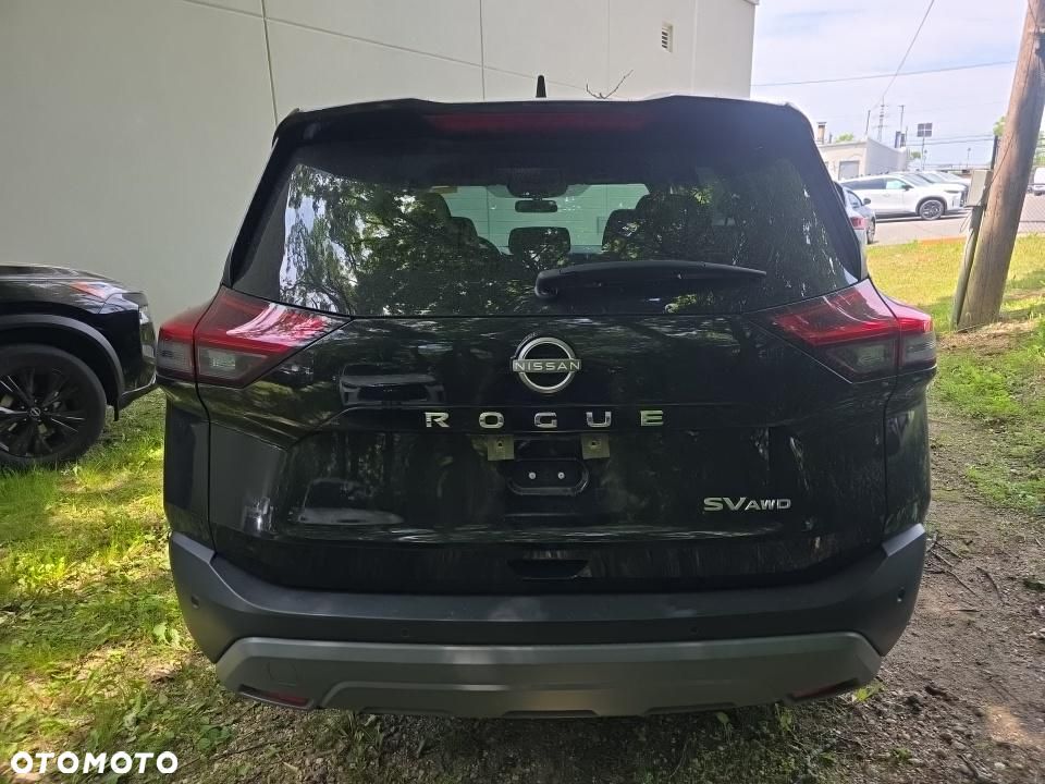 Nissan Rogue - 5