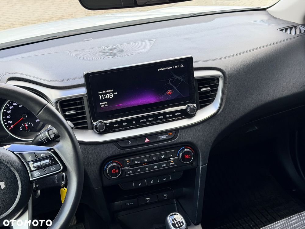 Kia XCeed 1.5 T-GDI M - 16